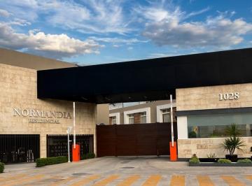 Casa en condominio · 106m² · 3 Recámaras · 2 Estacionamientos · Casa en Condominio en Independencia, Residencial Normandía, San Salvador Tizatlalli, Metepec