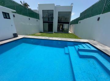 Casa de 3 habitaciones, Yautepec · Venta de Casa en Oaxtepec Morelos con Alberca y Roof