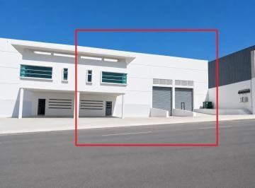 Bodega comercial · 1060m² · 6 Estacionamientos · Bodega de 1,060 m² por Av Colosio en Santa Catarina
