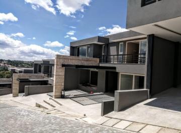 Casa de 3 habitaciones, Atizapán de Zaragoza · Casa en Renta en Boulevard de La Torre Condado de Sayavedra Tres Recamaras Jardin
