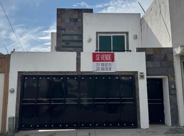 Casa de 3 habitaciones, Xalisco · Casa Cetus