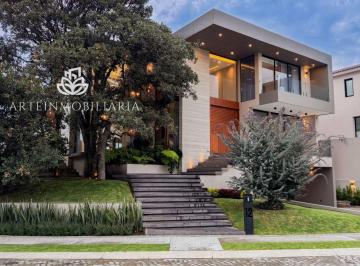 Casa de 4 habitaciones, Atizapán de Zaragoza · Casa en Venta en Rancho San Juan. Promo Crucero. 4 Recámaras, Jardín Plano a Nivel del Cocina. Nuev