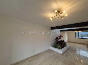 Casa de 4 habitaciones, Querétaro · Venta - Carretas. Casa con Sala de Tv, 4 Recámaras, Cuarto de Servicio
