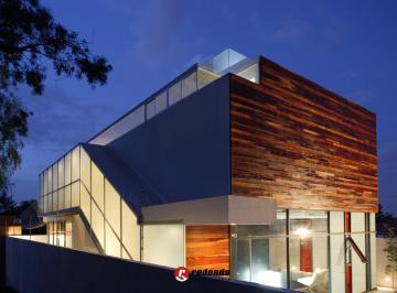 Casa · 500m² · 3 Recámaras · 3 Estacionamientos · Casa en Bosques de Lago