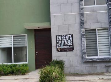 Casa en condominio de 3 habitaciones, Zapopan · Casa en Renta Coto Almendros, Sección Bosques Dentro de Valle Imperial, Oportunidad