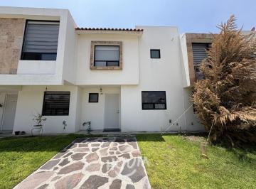 Casa · 60m² · 2 Recámaras · 2 Estacionamientos · Casa en Sonterra con 2 Recámaras, Id:.