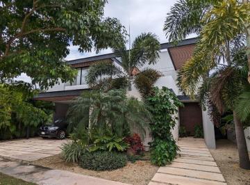 8b40fb21945904dd7b7d44bb20b17bf192a9c87e5f4aed1c6014878f770f3f19 · Casa en Renta en Yucatán Country Club con Páneles Solares
