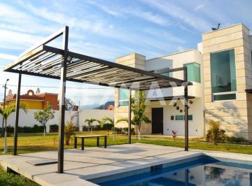 Casa · 141m² · 3 Recámaras · 2 Estacionamientos · Casa en Condominio en Oaxtepec Centro, Morelos