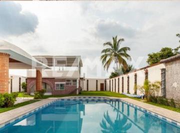Casa · 517m² · 6 Recámaras · 15 Estacionamientos · Casa en Venta en Morelos, Pueblo Cocoyoc