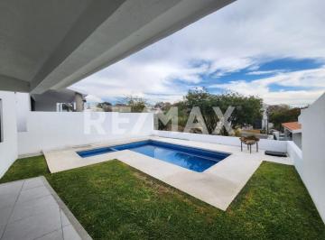 Casa · 150m² · 3 Recámaras · 1 Estacionamiento · Casa en Venta en Morelos, Fraccionamiento Lomas de Cocoyoc
