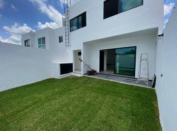 Casa · 190m² · 3 Recámaras · 2 Estacionamientos · Casa en Venta en Morelos, Fraccionamiento en Oaxtepec