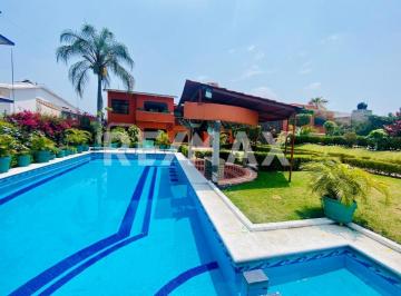 Casa · 1324m² · 7 Recámaras · 1 Estacionamiento · Casa en Venta en Morelos, Vergeles de Oaxtepec
