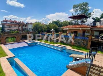 Casa · 848m² · 4 Recámaras · 6 Estacionamientos · Venta de Casa en Praderas de Oaxtepec