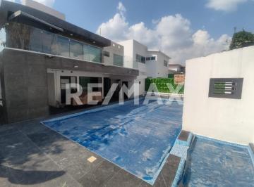 Casa · 308m² · 4 Recámaras · 2 Estacionamientos · Casa en Venta en Morelos, Fraccionamiento Lomas de Cocoyoc