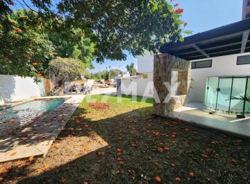 Casa · 260m² · 3 Recámaras · 2 Estacionamientos · Casa en Venta en Morelos, Tlayacapan
