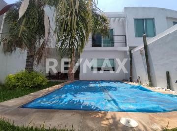 Casa · 180m² · 4 Recámaras · 2 Estacionamientos · Casa en Venta en Morelos, Jardines de Tlayacapan