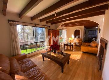 Casa · 300m² · 3 Recámaras · 4 Estacionamientos · Casa en Venta en Morelos, Monte Casino, Huitzilac