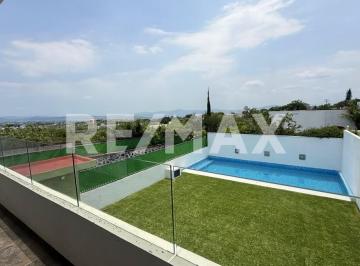 Casa · 220m² · 3 Recámaras · 2 Estacionamientos · Casa en Venta en Fraccionamiento Altos de Oaxtepec