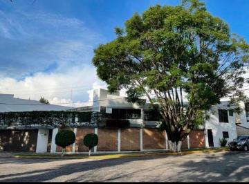 Casa en condominio · 296m² · 4 Recámaras · 4 Estacionamientos · Linda Casa en Renta en Lomas del Marmol - (4)