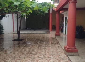 Casa de 3 habitaciones, Jiutepec · Casa en Jiutepec, Morelos. 3 Recámaras, Estacionamiento Hasta Para 5 Autos. $2,800,000 (A Tratar)