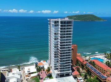 Departamento de 2 habitaciones, Mazatlán · Departamentos en Venta de 122 m² a Pie de Playa en Golden View Zona Dorada