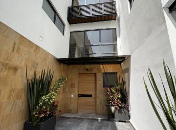 Casa en condominio · 350m² · 3 Recámaras · 4 Estacionamientos · Casa en Renta del Carmen Coyoacan