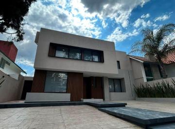 Casa de 3 habitaciones, Atizapán de Zaragoza · Casa Moderna en Renta Recien Remodelada en Club de Golf Chiluca Zona Esmeralda