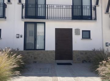 Casa en condominio · 3 Recámaras · 2 Estacionamientos · Casa en Condominio en Renta con La a Mejor Casa Club en Zibata