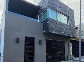Casa · 150m² · 3 Recámaras · 1 Estacionamiento · Casa - Privada San Carlos