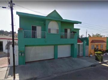 Casa de 5 habitaciones, Tijuana · Casa en Venta en Fresnillo 2501