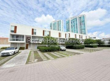 Departamento de 2 habitaciones, Querétaro · Townhouse en Renta en Santa Fe Juriquilla | 2 Recámaras | Alberca y Gimnasio