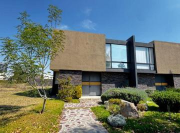 Casa de 3 habitaciones, León · Venta de Casa en La Campiña Sobre Blvd