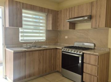 Casa de 3 habitaciones, Saltillo · Casa en Renta Sector Privado, Nor Oriente