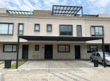 Casa · 216m² · 3 Recámaras · 3 Estacionamientos · Casa en San Francisco