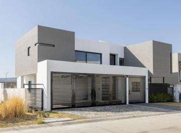 Casa de 4 habitaciones, León · Casa en Venta El Molino Condominio XII, León, Gto