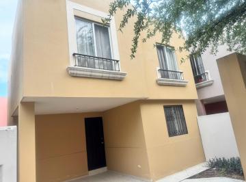 Casa · 115m² · 3 Recámaras · 1 Estacionamiento · Casa en Renta en Bosques de Agua en Apodaca en Nuevo León