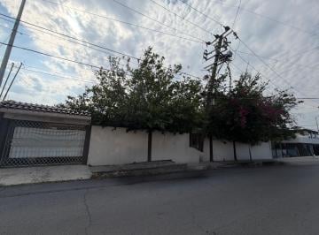 Casa · 290m² · 3 Recámaras · 3 Estacionamientos · Casa en en Renta Colonia Roma Al Sur de Monterrey