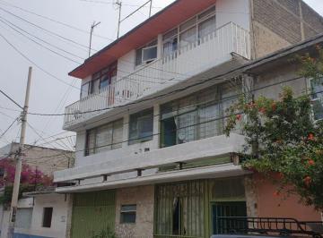 Casa de 10 habitaciones, Benito Juárez · Edificio con 8 Deptos en Agrícola Pantitlan
