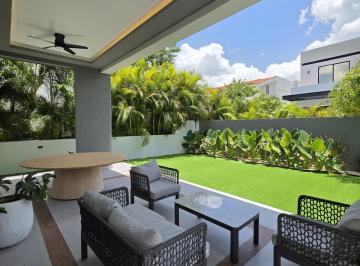 Casa · 476m² · 4 Recámaras · 4 Estacionamientos · Casa en Venta en El Yucatán Country Club