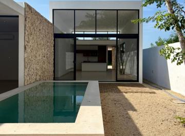 Casa · 178m² · 3 Recámaras · 2 Estacionamientos · Casa de Una Planta en Privada