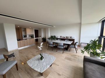 Departamento · 208m² · 3 Recámaras · 2 Estacionamientos · Penthouse en El Country Club con Paneles Solares