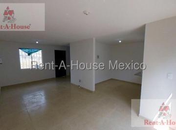 Casa · 86m² · 3 Recámaras · 1 Estacionamiento · Casa en Venta en Real Granada, Tecamac Jl 26 - 3153.