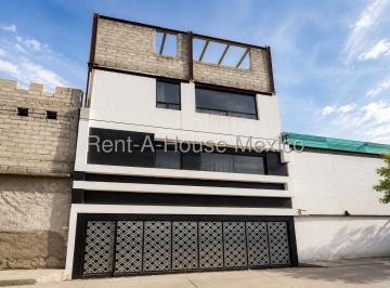 Edificio · 700m² · 1 Estacionamiento · Edificio en Renta en del Carmen, Ecatepec de Morelos Jl 27 - 45.