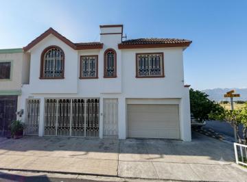 Casa de 4 habitaciones, San Nicolás de los Garza · Propiedad en Venta Ubicada en San Nicolás de Los Garza, Nuevo León.