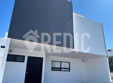 Casa de 3 habitaciones, Querétaro · Casa en Venta y Renta en Preserve, Juriquilla con Roof
