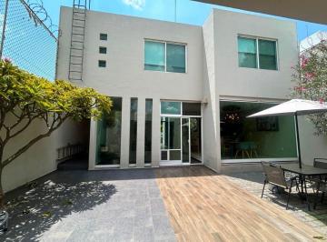 Casa de 3 habitaciones, Morelia · Hermosa Casa en Hacienda del Valle, Fraccionamiento Privado y con Alta Plusvalía