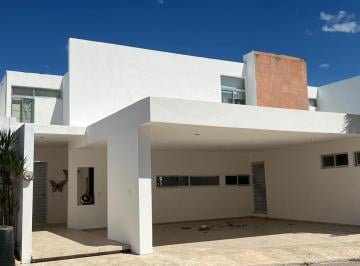 Casa · 160m² · 3 Recámaras · 2 Estacionamientos · Casa en Privada Sin Muebles Al Norte de Mérida, Altabrisa