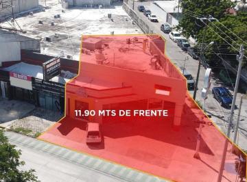 Local comercial · 130m² · 4 Estacionamientos · ¡Impulsa Tu Negocio! Local en Esquina Sobre Prolongación Montejo, Mérida