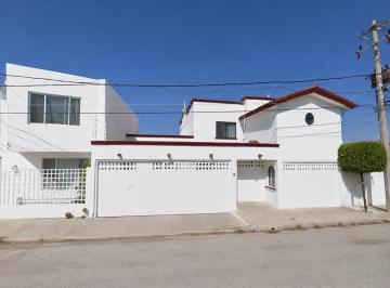 Casa de 5 habitaciones, Querétaro · Vive en Una de Las Mejores Zonas de Milenio III Queretaro