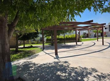 cee26f0b710990e17e35bdf6460fc277458e0adc012f9d76ed5a45def5d07087 · Casa en Venta en Santa Fe con Recámara en Planta Baja